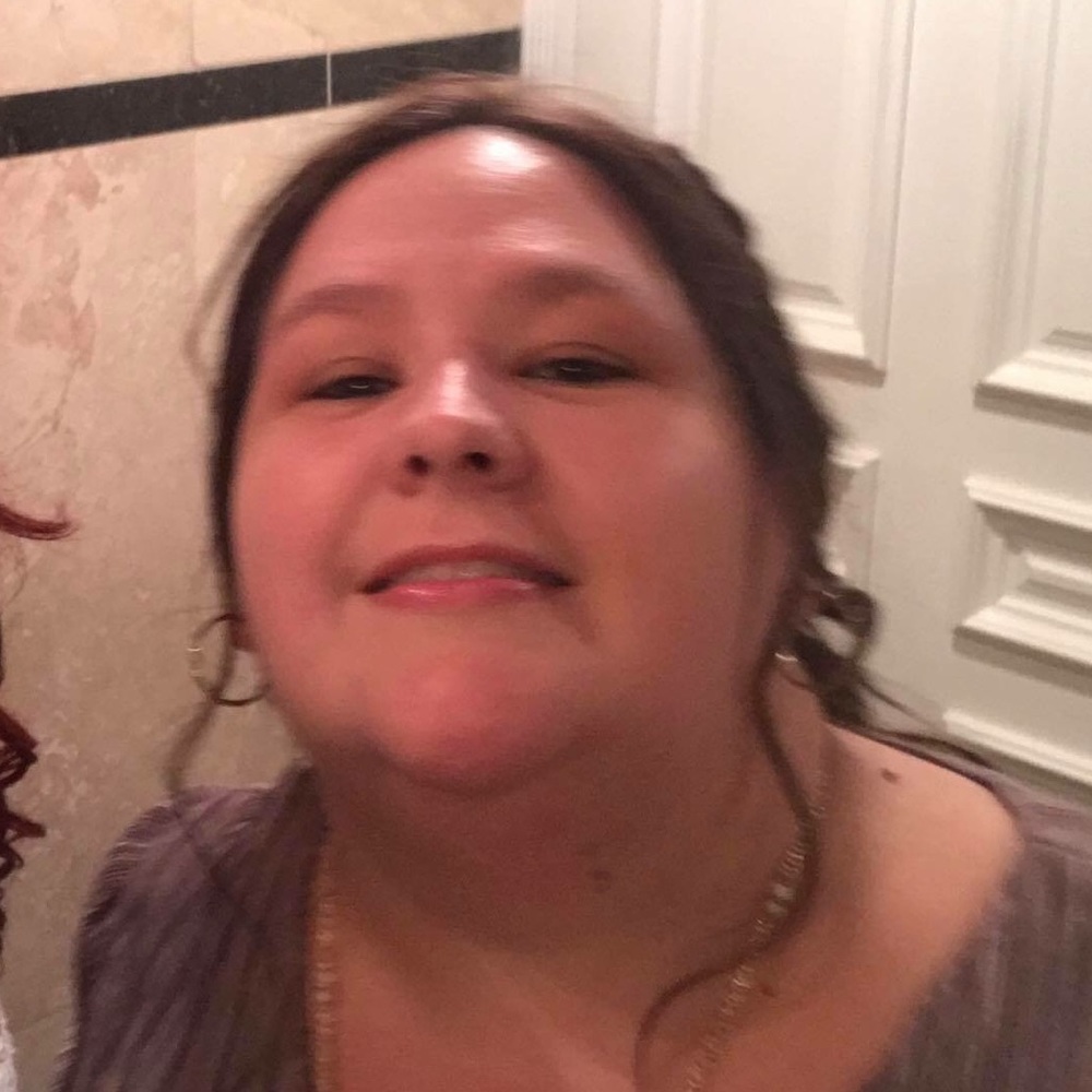 Meet your Posher, Lora